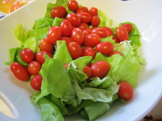 Simple leafy lettuces with tomato for salad.